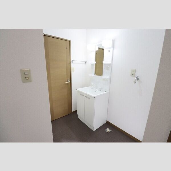 洗面所 (洗髪洗面化粧台)