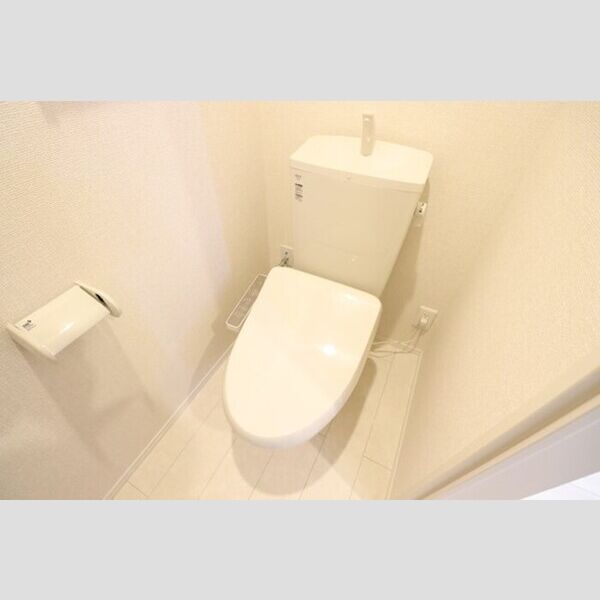 トイレ (温水洗浄暖房便座)