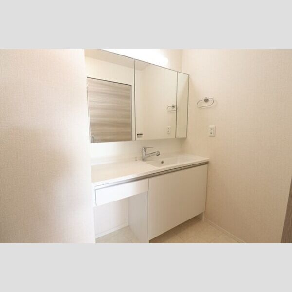 洗面所 (ワイドカウンター洗髪洗面化粧台)