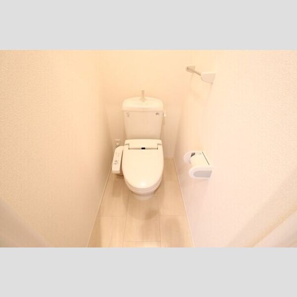 トイレ (温水洗浄暖房便座)