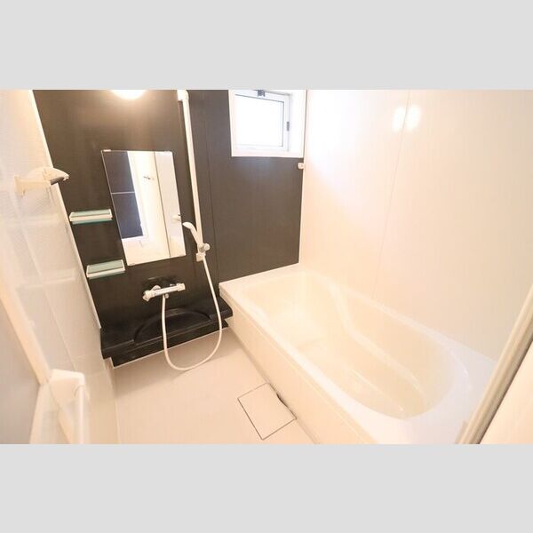 バス (追い焚き給湯式浴室(小窓・浴室換気乾燥機付))