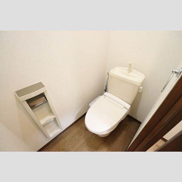 トイレ (温水洗浄暖房便座)