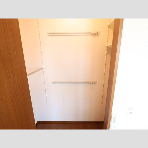 収納 (ワンステップクローゼット)