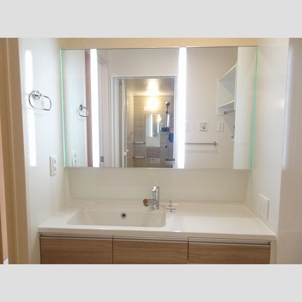 洗面所 (ワイドカウンター洗髪洗面化粧台)