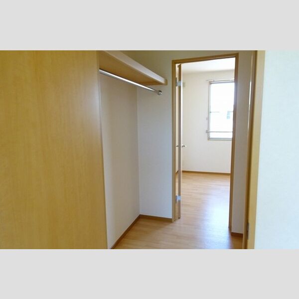 収納 (ウォークインクローゼット)