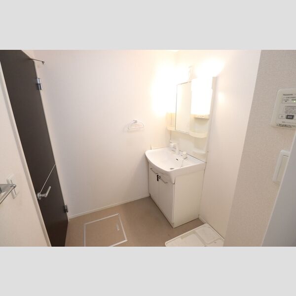 洗面所 (洗髪洗面化粧台)
