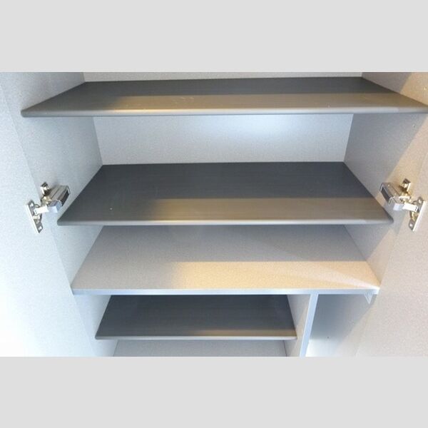 玄関 (シューズボックス内)