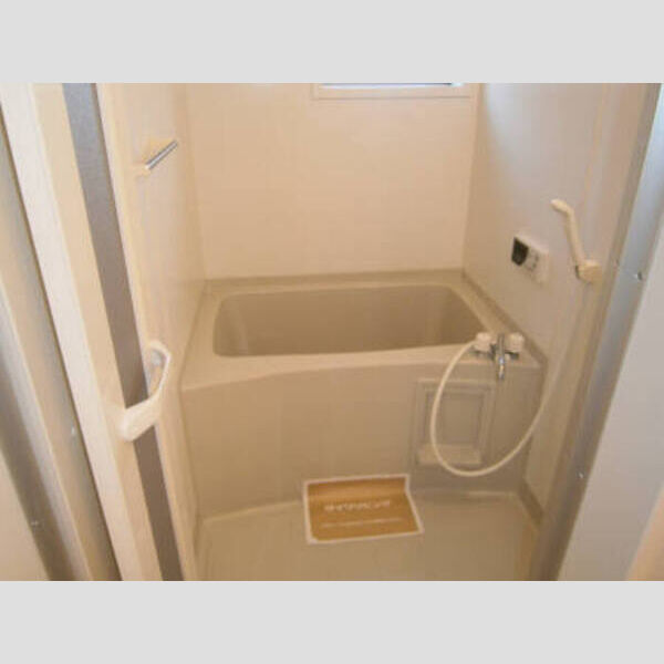 バス (追い焚き給湯式浴室)