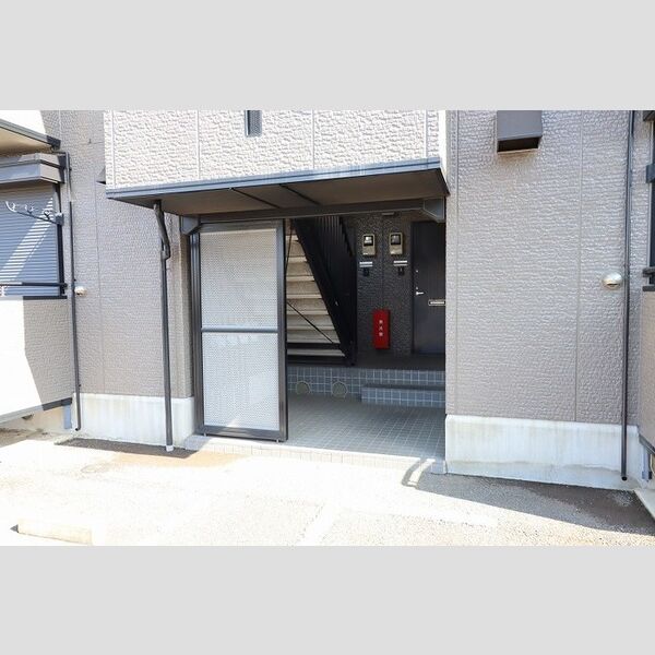 エントランス (エントランス)