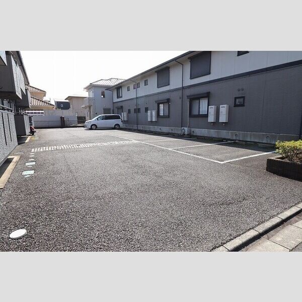 駐車場 (駐車場)