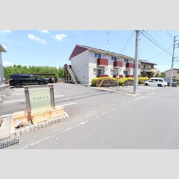 駐車場 (駐車場)