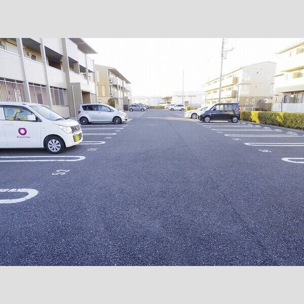 駐車場 (駐車場)