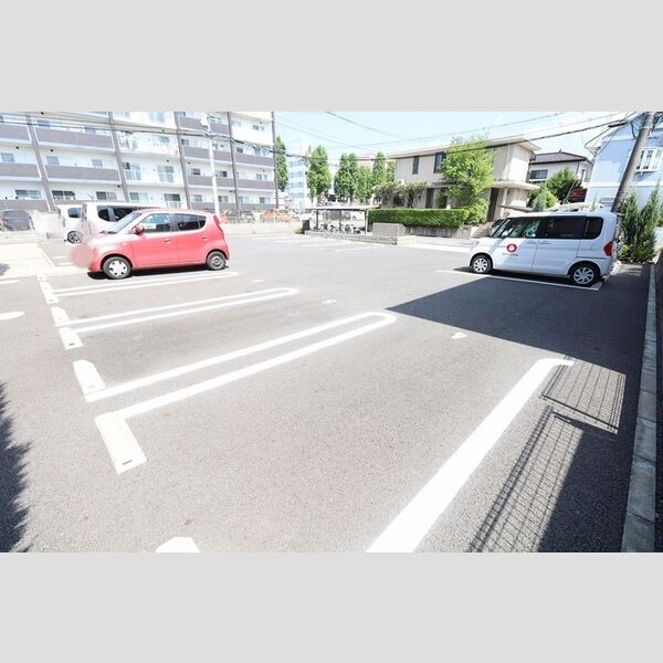 駐車場 (駐車場)