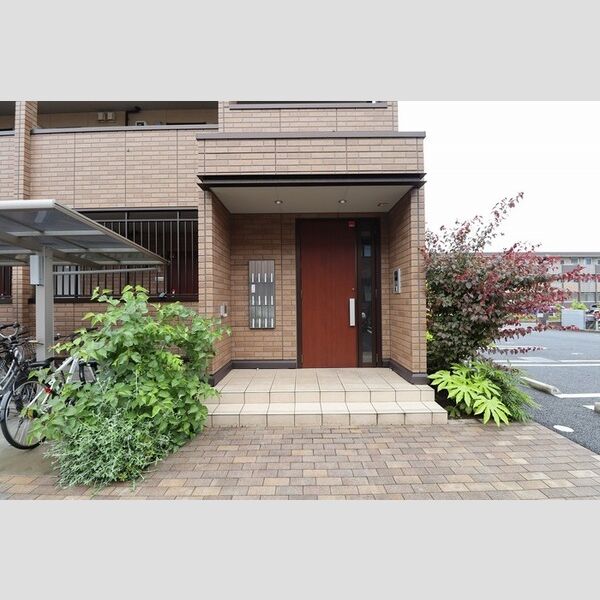 エントランス (エントランス)