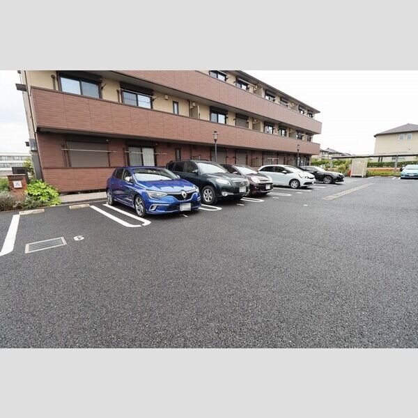 駐車場 (駐車場)