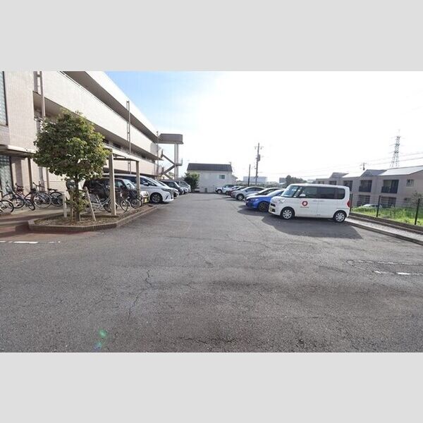 駐車場 (駐車場)