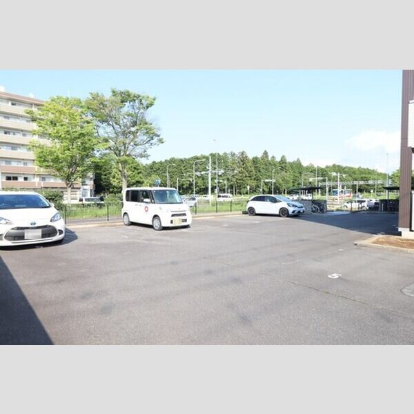 駐車場 (駐車場)
