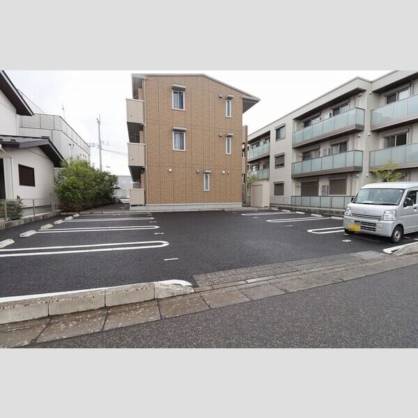 駐車場 (駐車場)