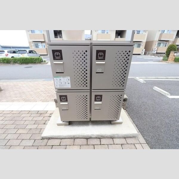 現地周辺 (宅配ボックス)