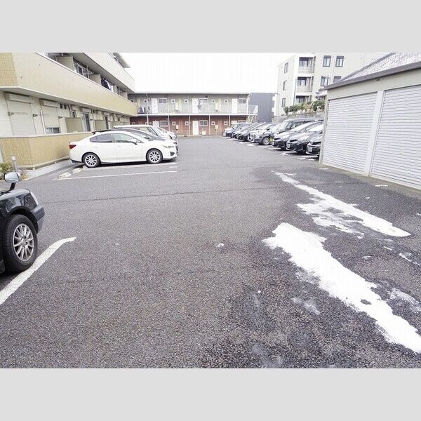 駐車場 (駐車場)