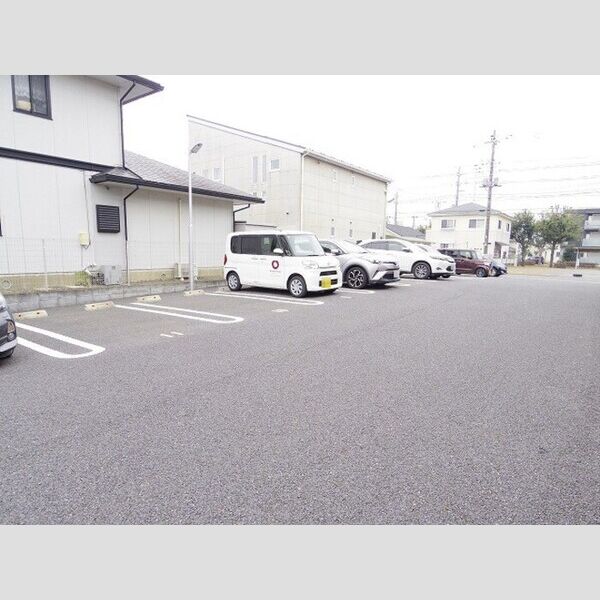 駐車場 (駐車場)