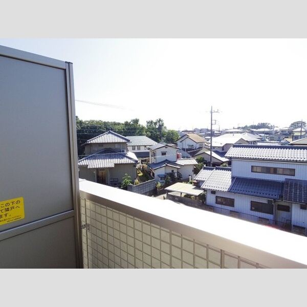 現地周辺 (窓からの風景)