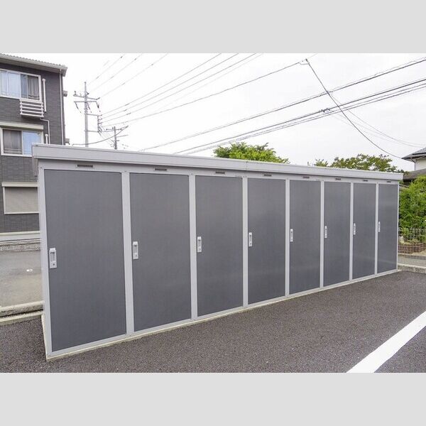 現地周辺 (外部物置)