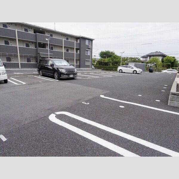 駐車場 (駐車場)