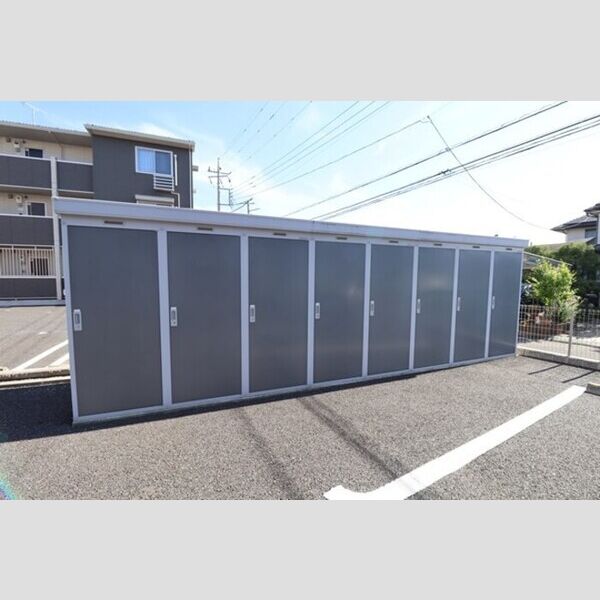 現地周辺 (物置)