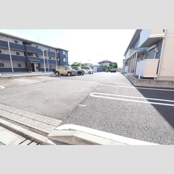 駐車場 (駐車場)