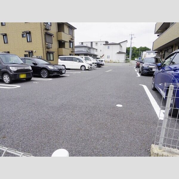 駐車場 (駐車場)