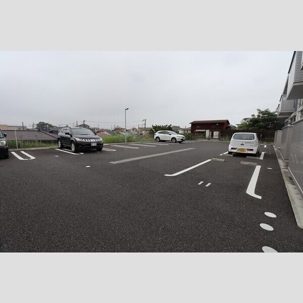 駐車場 (駐車場)
