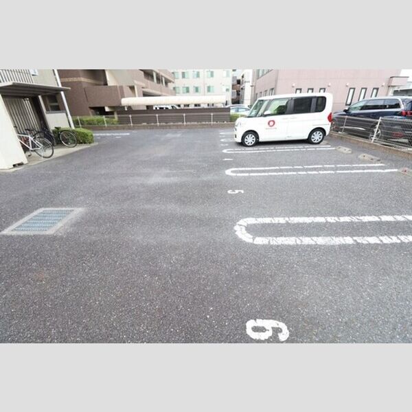 駐車場 (駐車場)