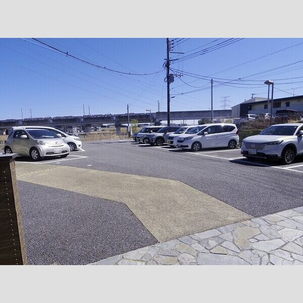 駐車場 (駐車場)
