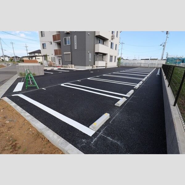 駐車場 (駐車場)