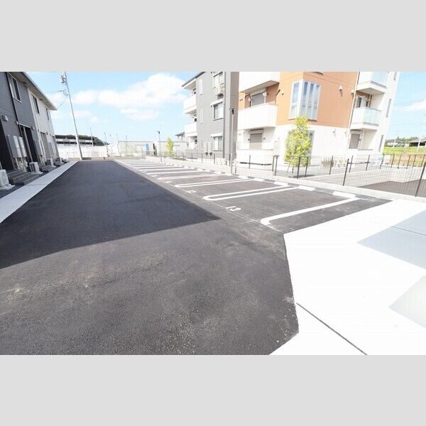 駐車場 (駐車場)