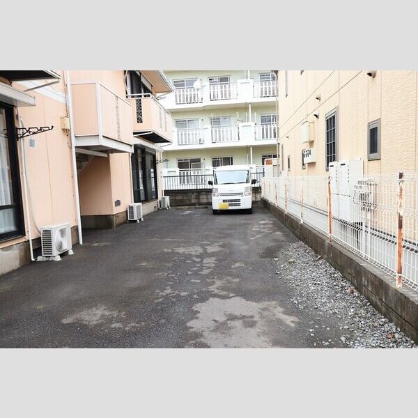 駐車場 (駐車場)