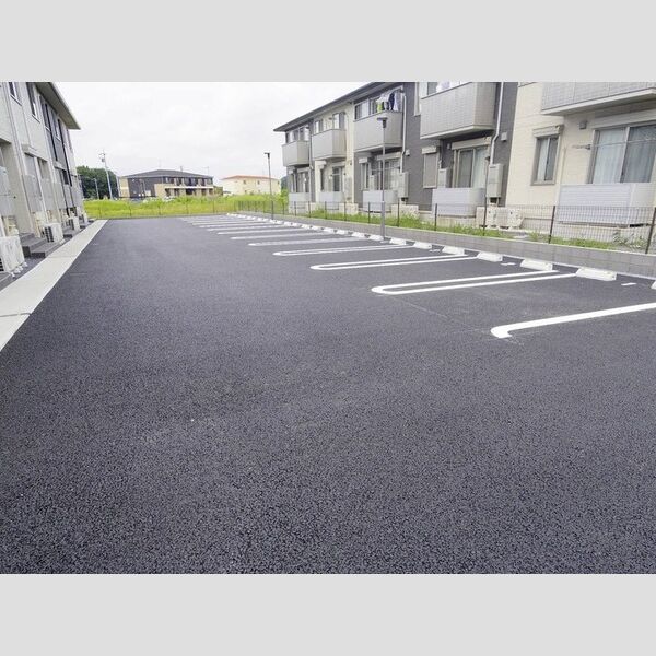 駐車場 (駐車場)