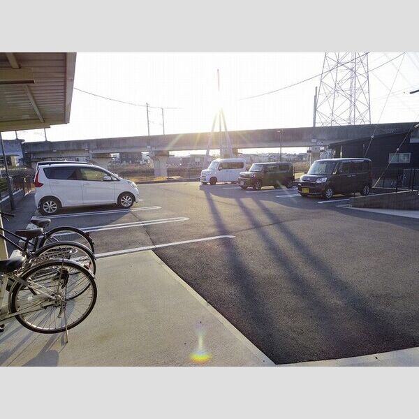 駐車場 (駐車場)