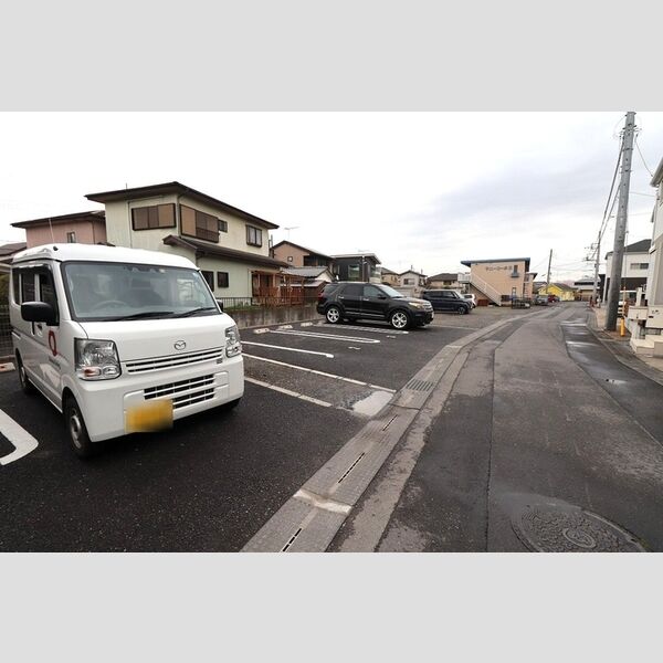 駐車場 (駐車場)