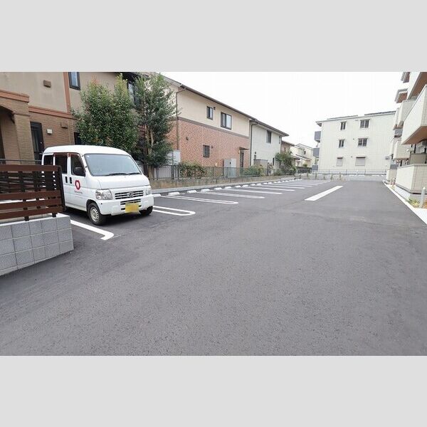 駐車場 (駐車場)