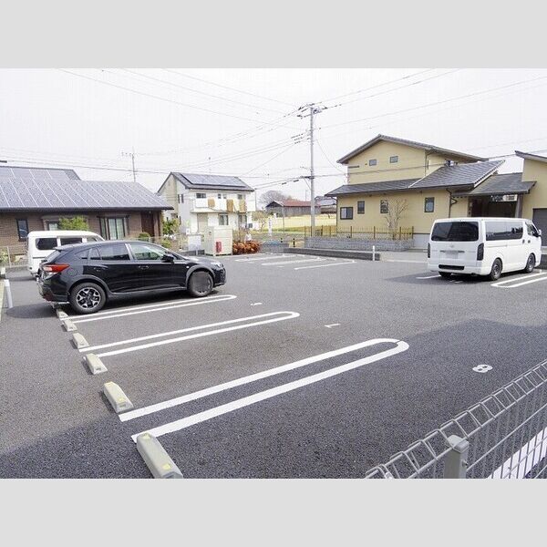 駐車場 (駐車場)