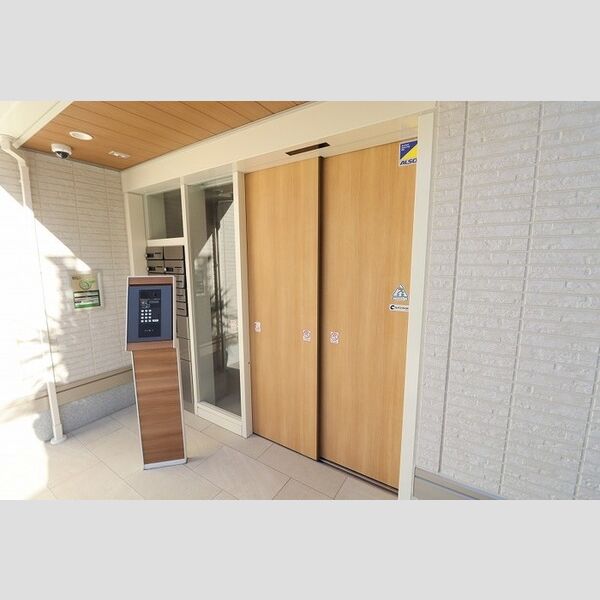 エントランス (オートロックエントランス)