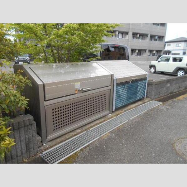 現地周辺 (ゴミ置き場)