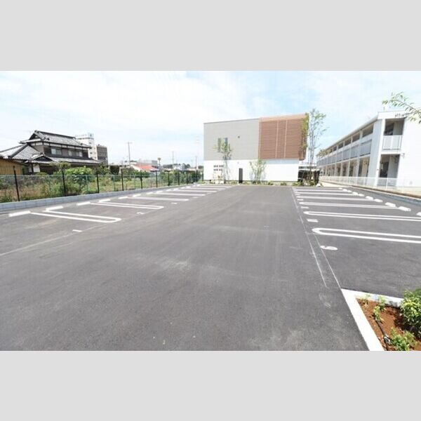 駐車場 (駐車場)