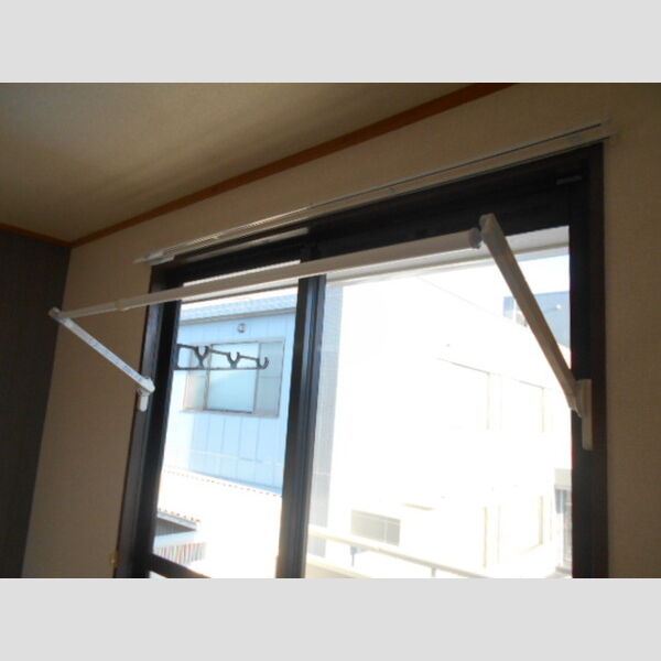 その他設備 (205　室内物干し)