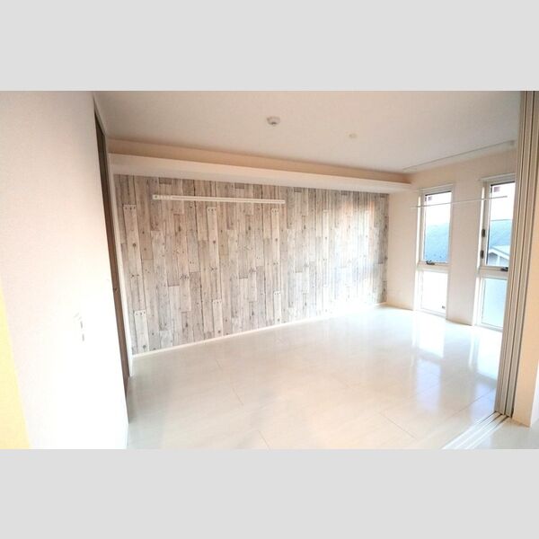 その他 (洋室(室内物干し付き))