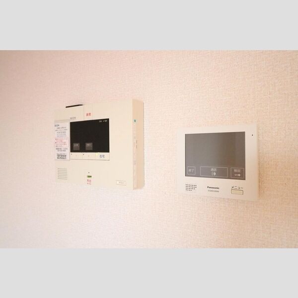 その他設備 (セコムのセキュリティ・モニタ付きインターホン)