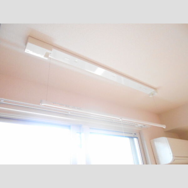 その他設備 (106 室内物干し)