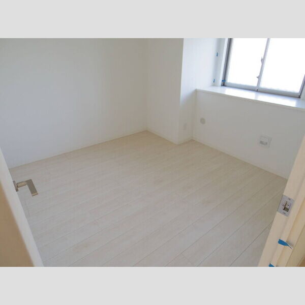 その他 (北側洋室(建設中))